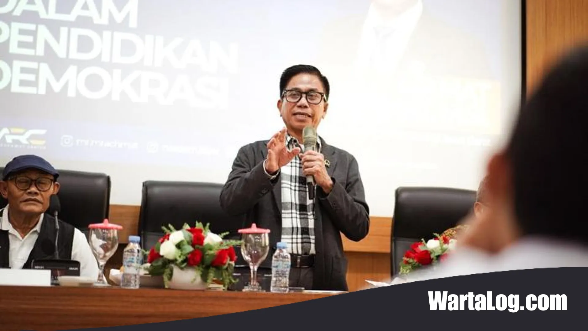 Mengasah Nalar Politik Sejak Dini: Mengapa Sekolah Harus Menjadi Laboratorium Demokrasi?