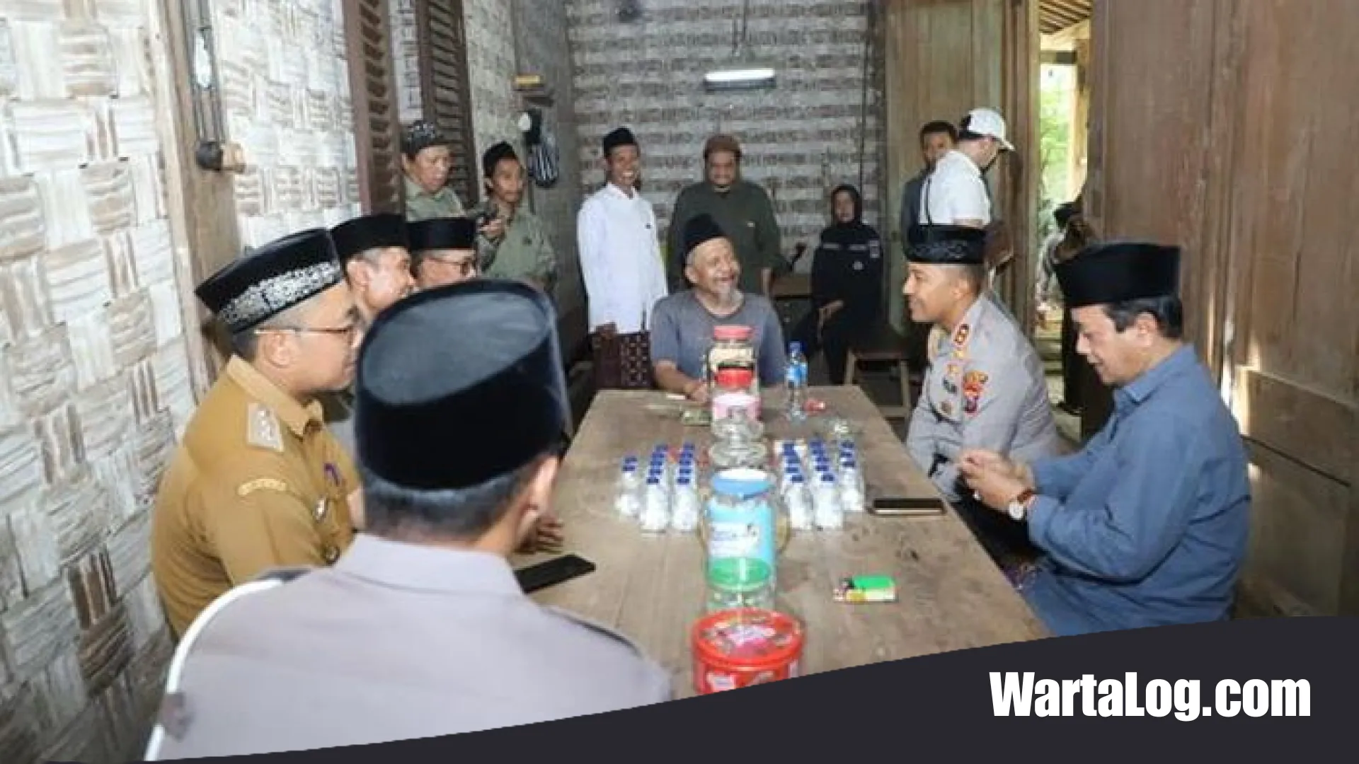 Perkuat Sinergi Ulama dan Umaro, Kapolres Kediri Silaturahmi dan Ziarah ke Ponpes Mahir Arriyadl