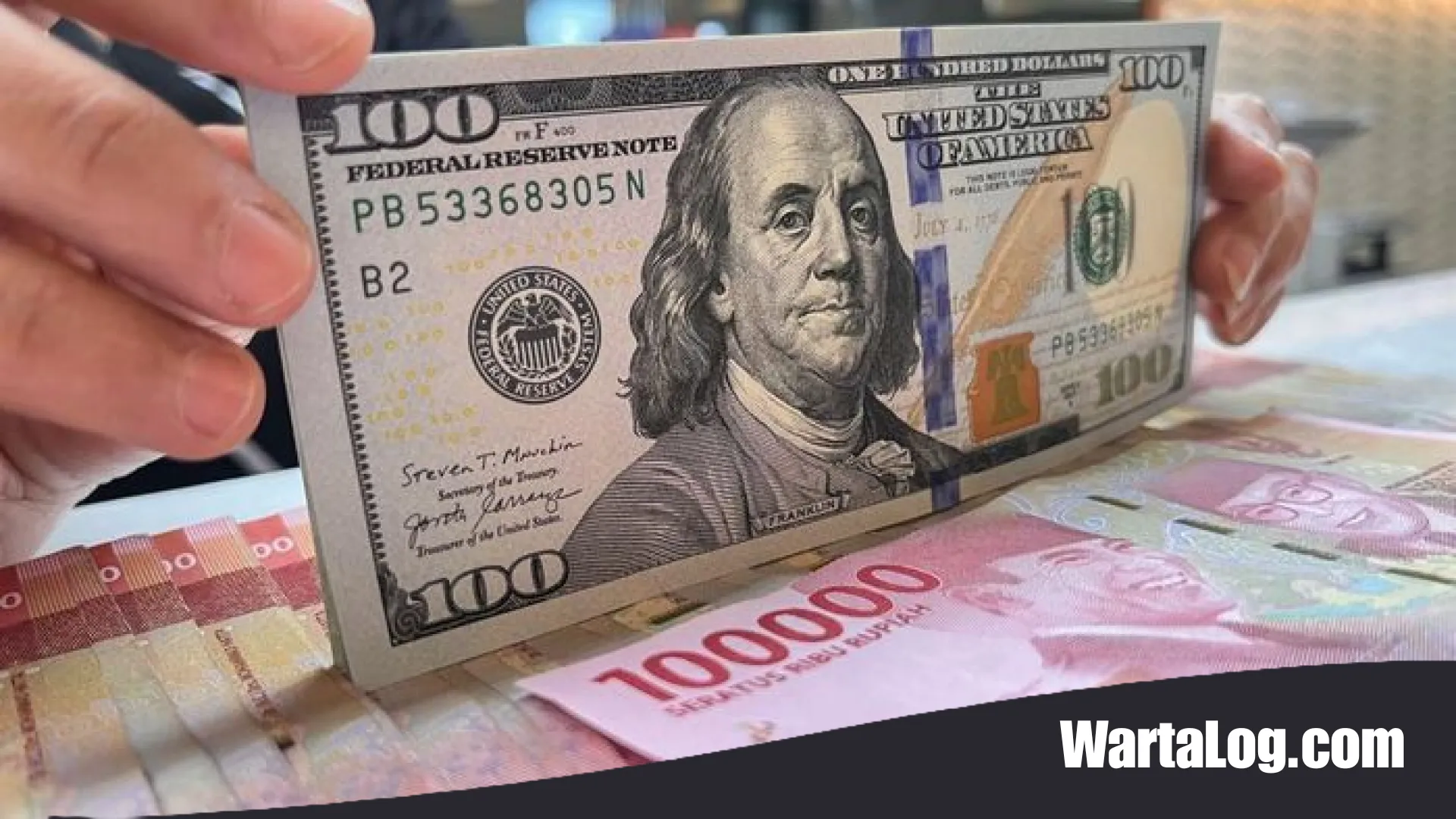 Rupiah Terjepit di Zona Merah, Dolar AS Nyaman Parkir di Level Rp 17.124