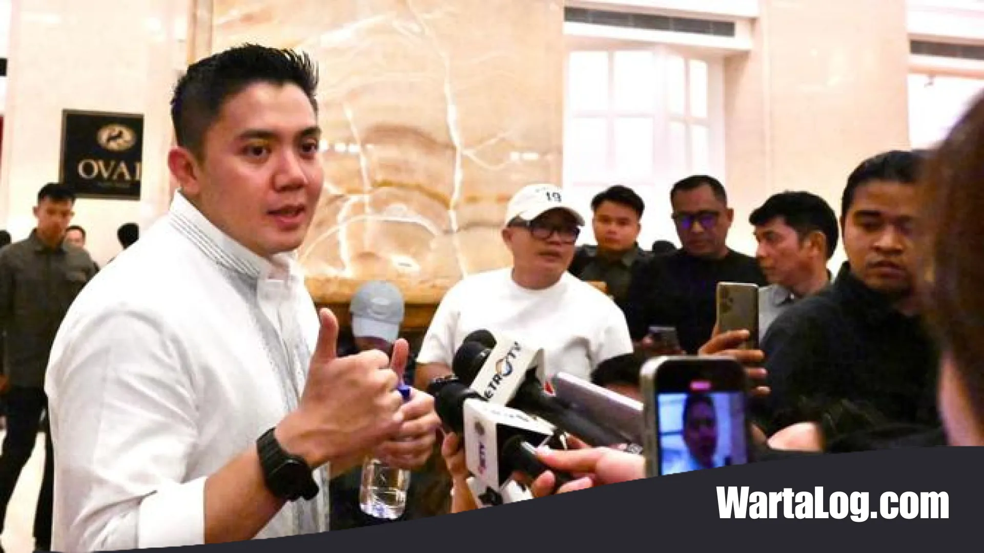 Seskab Teddy Soroti Fenomena 'Inflasi Pengamat': Kritik Berbasis Data Keliru Hanya Picu Kecemasan