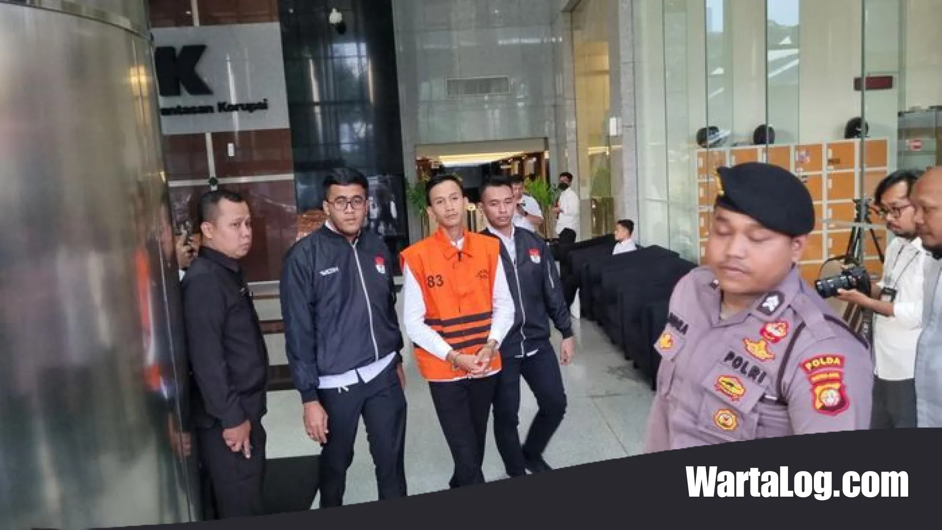 Skandal ‘Jatah Preman’ Riau: Eks Ajudan Abdul Wahid Resmi Kenakan Rompi Oranye KPK
