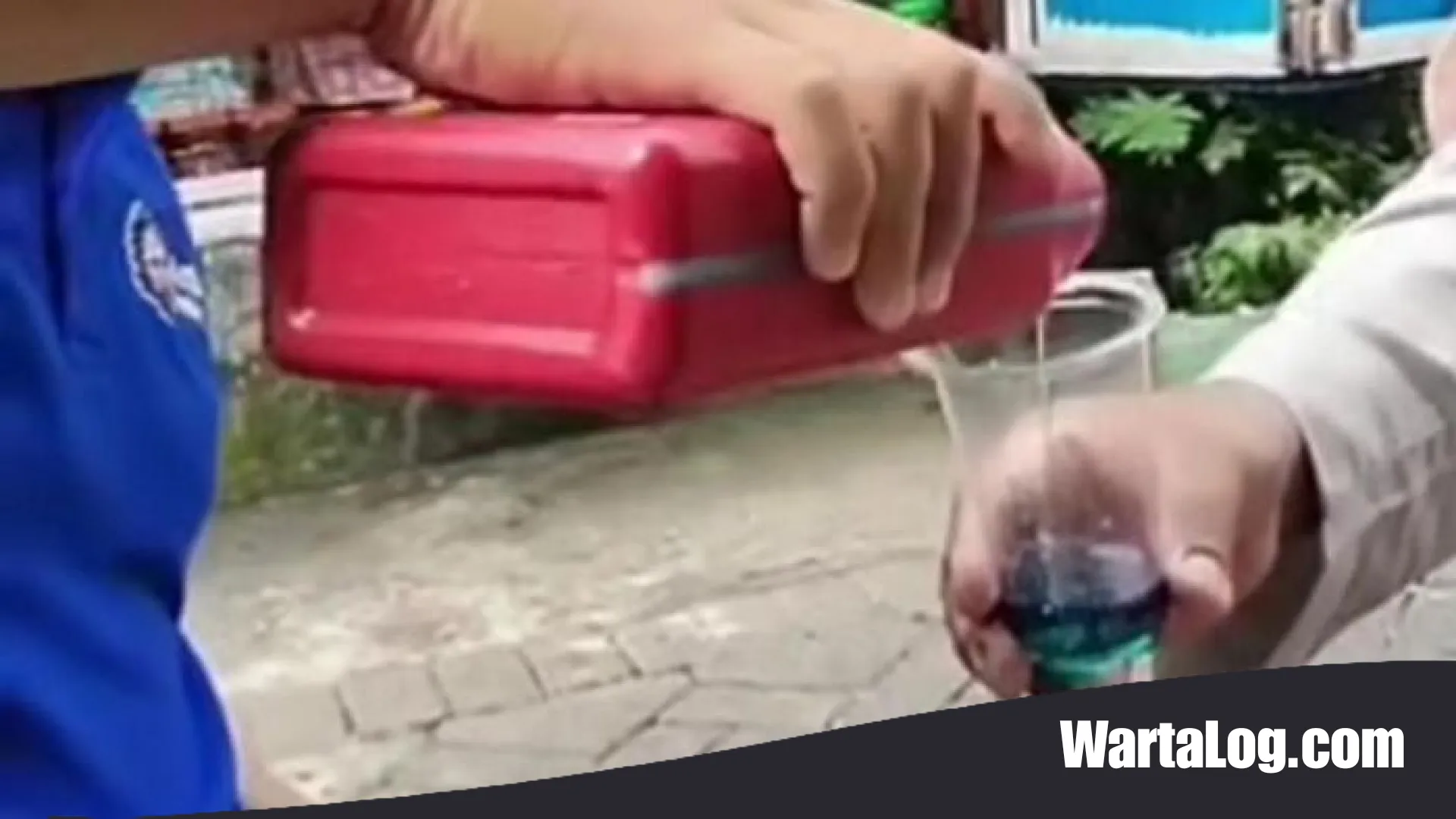 Viral Minum Oli di Makassar: Bukan Tambah Stamina, Dinkes Sulsel Ingatkan Ancaman Kanker dan Keracunan Akut